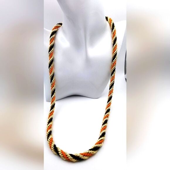 Enchanted life twist ripe necklace - Picture 1 of 3